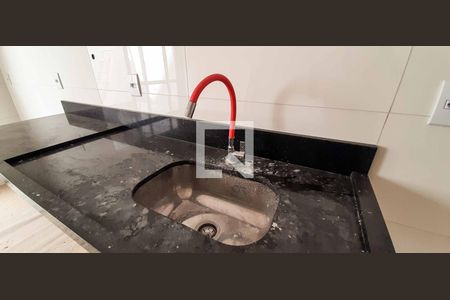 Casa à venda com 155m², 4 quartos e 2 vagas Casa à venda com 155m², 4 quartos e 2 vagasCozinha