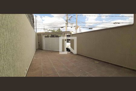 Casa à venda com 155m², 4 quartos e 2 vagas Casa à venda com 155m², 4 quartos e 2 vagasGaragem