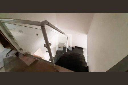 Escada de casa à venda com 4 quartos, 155m² em Bela Vista, Osasco