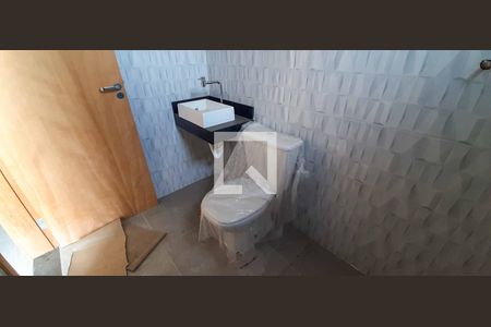 Casa à venda com 155m², 4 quartos e 2 vagas Casa à venda com 155m², 4 quartos e 2 vagasBanheiro da Suíte