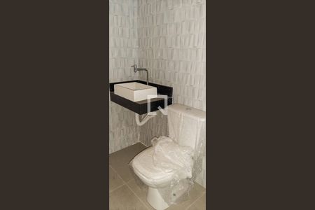 Casa à venda com 155m², 4 quartos e 2 vagas Casa à venda com 155m², 4 quartos e 2 vagasBanheiro Social