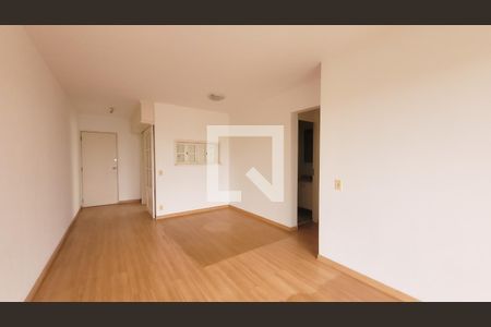 SALA de apartamento para alugar com 3 quartos, 75m² em Jardim das Paineiras, Campinas