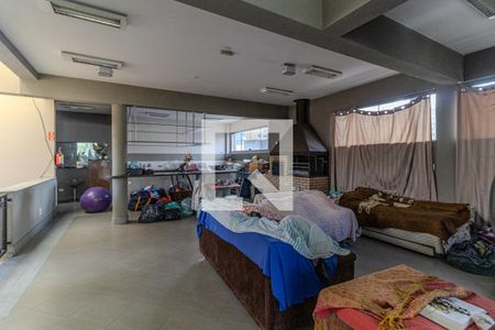 Casa à venda com 519m², 3 quartos e 5 vagas Casa à venda com 519m², 3 quartos e 5 vagasCozinha 2