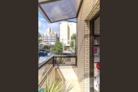 Casa à venda com 519m², 3 quartos e 5 vagas Casa à venda com 519m², 3 quartos e 5 vagasVaranda da Suíte 1