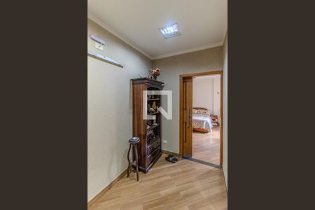 Casa à venda com 519m², 3 quartos e 5 vagas Casa à venda com 519m², 3 quartos e 5 vagasCorredor