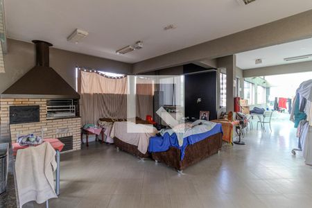 Casa à venda com 519m², 3 quartos e 5 vagas Casa à venda com 519m², 3 quartos e 5 vagasCozinha 2