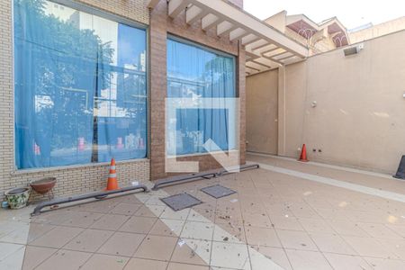 Casa à venda com 519m², 3 quartos e 5 vagas Casa à venda com 519m², 3 quartos e 5 vagasGaragem