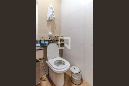 Casa à venda com 519m², 3 quartos e 5 vagas Casa à venda com 519m², 3 quartos e 5 vagasBanheiro da Suíte 2