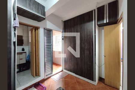 Quarto  de casa para alugar com 1 quarto, 8m² em Conjunto Residencial Presidente Castello Branco, Ferraz de Vasconcelos