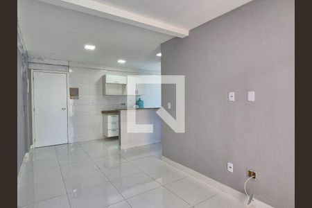 Sala de apartamento para alugar com 1 quarto, 24m² em Recreio dos Bandeirantes, Rio de Janeiro