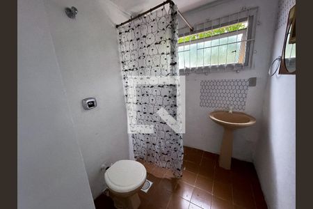 Banheiro de kitnet/studio para alugar com 1 quarto, 36m² em Cristo Rei, São Leopoldo