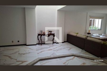 Casa à venda com 4 quartos, 560m² em Piratininga, Niterói