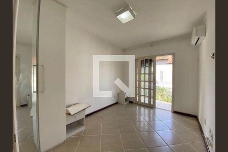 Casa à venda com 2 quartos, 108m² em Matapaca, Niterói