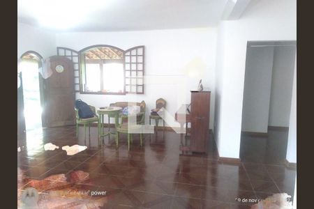 Casa à venda com 4 quartos, 189m² em Matapaca, Niterói