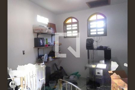 Casa à venda com 4 quartos, 189m² em Matapaca, Niterói