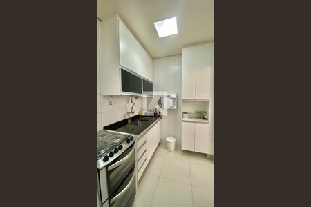 Cozinha de apartamento à venda com 3 quartos, 90m² em Gutierrez, Belo Horizonte