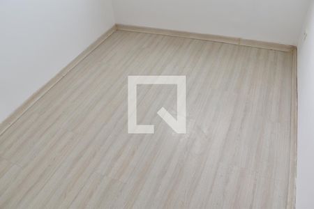 Quarto 2 de apartamento para alugar com 2 quartos, 51m² em Sítio Cercado, Curitiba