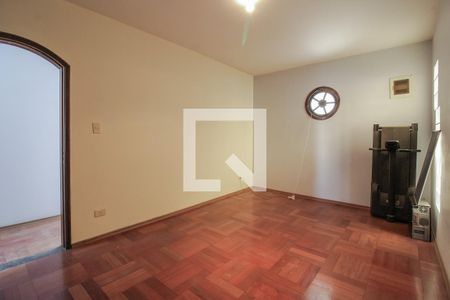 Quarto de casa para alugar com 3 quartos, 98m² em Vila Assis Brasil, Mauá