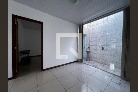 Casa para alugar com 2 quartos, 80m² em Scharlau, São Leopoldo