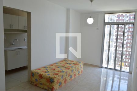 Sala de apartamento para alugar com 2 quartos, 58m² em Barra da Tijuca, Rio de Janeiro