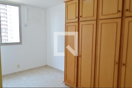 Quarto 1 de apartamento para alugar com 2 quartos, 58m² em Barra da Tijuca, Rio de Janeiro