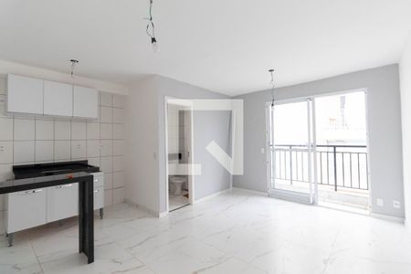 Sala/Cozinha de apartamento para alugar com 1 quarto, 27m² em Vila Ré, São Paulo