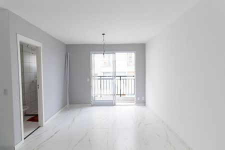 Sala/Cozinha de apartamento para alugar com 1 quarto, 27m² em Vila Ré, São Paulo