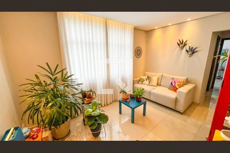 Sala de apartamento à venda com 2 quartos, 60m² em Nova Suíça, Belo Horizonte