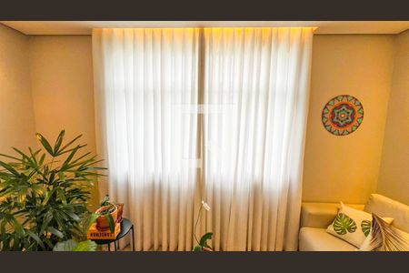 Sala de apartamento à venda com 2 quartos, 60m² em Nova Suíça, Belo Horizonte