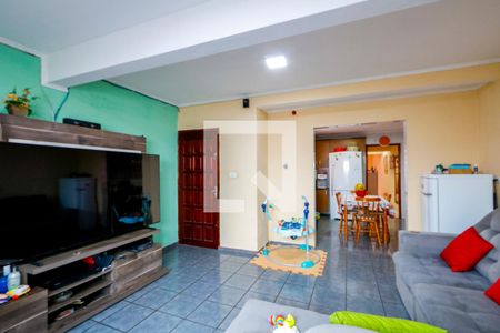 Sala 1 de casa para alugar com 3 quartos, 193m² em Vila Dirce, Mauá