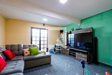 Sala 1 de casa para alugar com 3 quartos, 193m² em Vila Dirce, Mauá