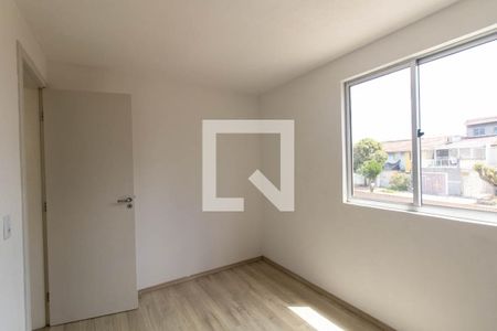 Quarto 1 de apartamento para alugar com 2 quartos, 56m² em Boqueirão, Curitiba