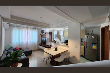 Sala de casa para alugar com 2 quartos, 110m² em Marapé, Santos