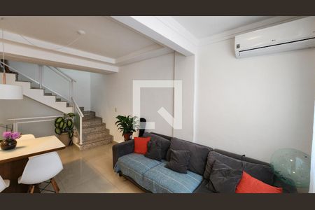 Sala de casa para alugar com 2 quartos, 110m² em Marapé, Santos