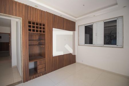 Sala de casa para alugar com 2 quartos, 130m² em Centro, São Gonçalo