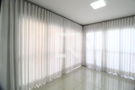 Sala de casa de condomínio para alugar com 3 quartos, 150m² em Granja Marileusa, Uberlândia