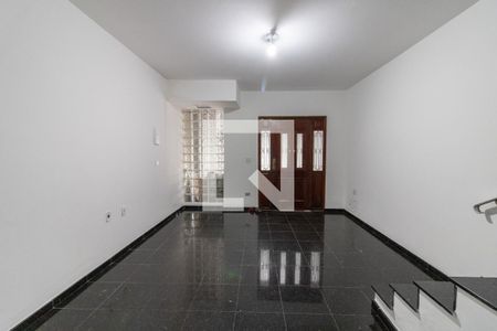 Sala de casa para alugar com 2 quartos, 80m² em Gopouva, Guarulhos