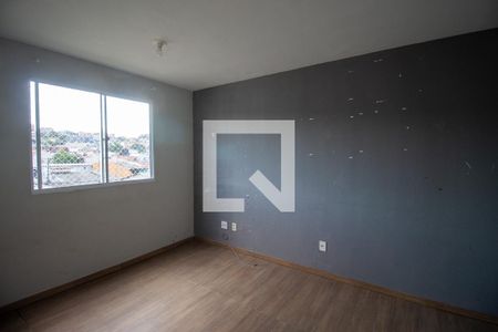 Sala de apartamento para alugar com 2 quartos, 47m² em Jardim das Oliveiras, Itaquaquecetuba