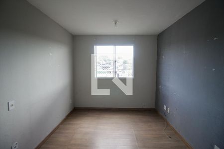 Sala de apartamento para alugar com 2 quartos, 47m² em Jardim das Oliveiras, Itaquaquecetuba