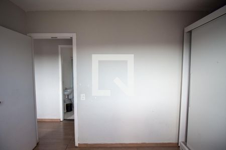 Quarto 1 de apartamento para alugar com 2 quartos, 47m² em Jardim das Oliveiras, Itaquaquecetuba