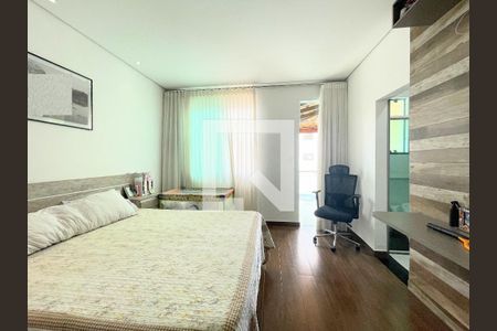 Quarto de casa à venda com 3 quartos, 140m² em Cabral, Contagem