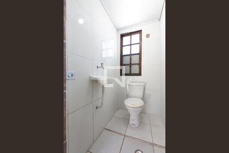 Banheiro de casa para alugar com 1 quarto, 25m² em Vila Chuca, São Paulo