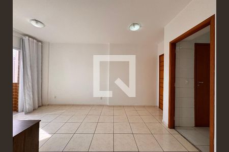 Sala de apartamento para alugar com 2 quartos, 65m² em Vila Pires, Santo André