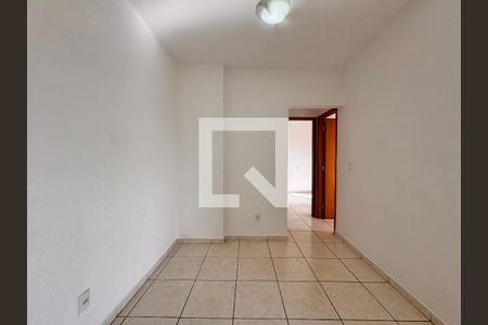 Sala de apartamento para alugar com 2 quartos, 65m² em Vila Pires, Santo André