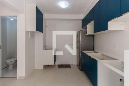 Cozinha de apartamento para alugar com 2 quartos, 32m² em Vila Ivone, São Paulo