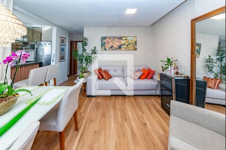 Sala de apartamento à venda com 2 quartos, 70m² em Barreiro, Belo Horizonte