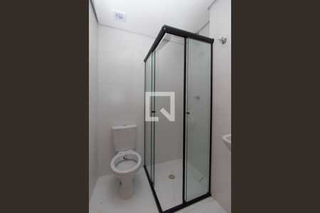 Banheiro de apartamento para alugar com 1 quarto, 24m² em Vila Mazzei, São Paulo