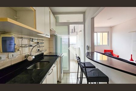 Cozinha de apartamento para alugar com 2 quartos, 63m² em Jardim Maraba, São Paulo