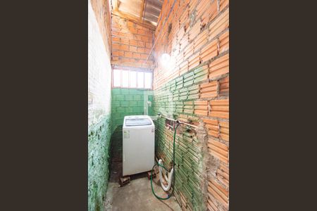 Casa à venda com 130m², 4 quartos e 4 vagas Casa à venda com 130m², 4 quartos e 4 vagasLavanderia