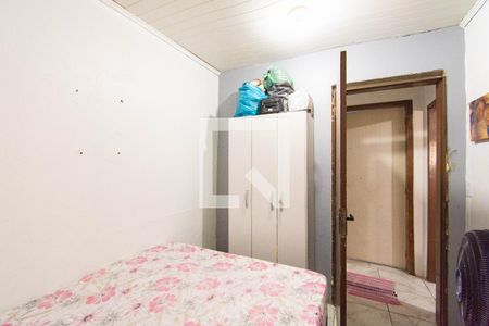 Quarto 2 de casa à venda com 4 quartos, 130m² em Guajuviras, Canoas